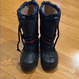 Kamik boys winter snow boots size 11.